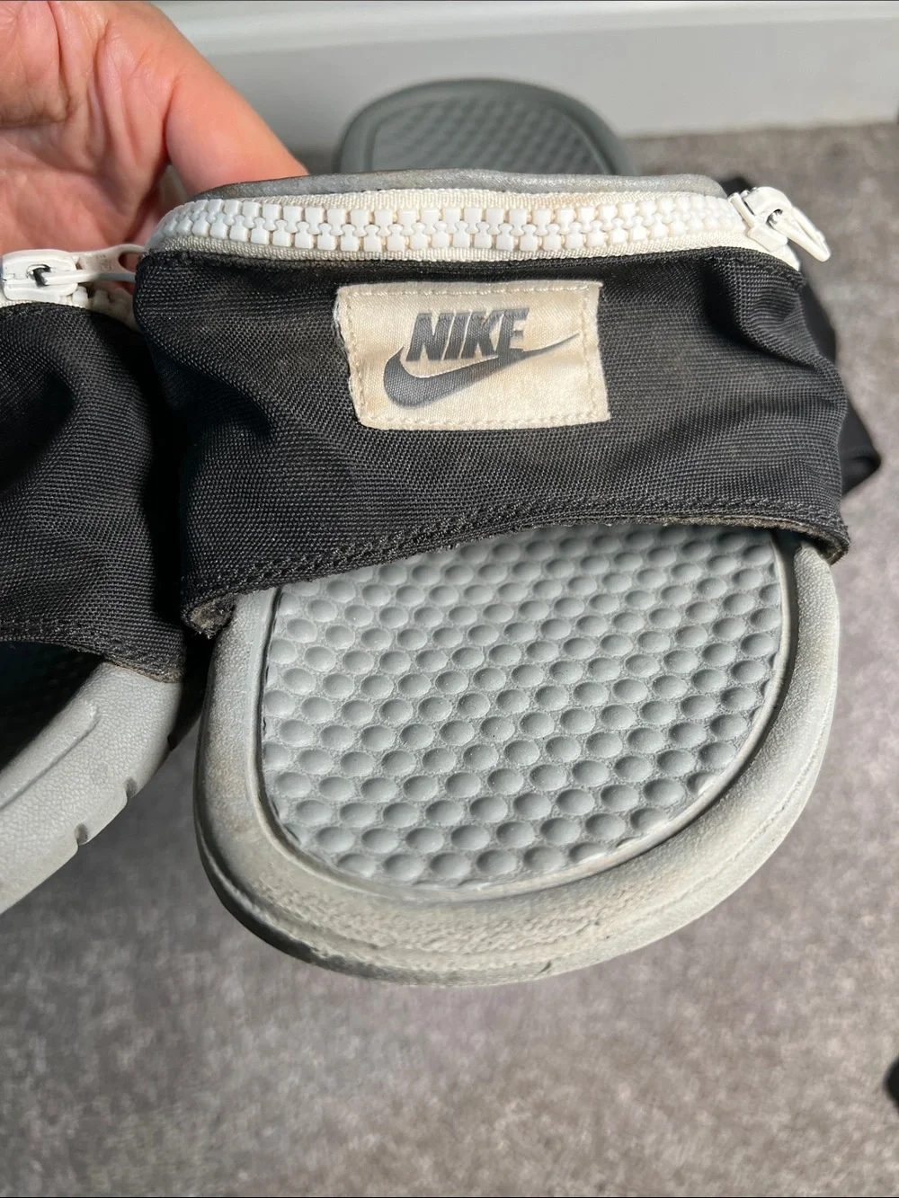 Nike Benassi Fanny Pack Slide Sandals Black White Grey size 9